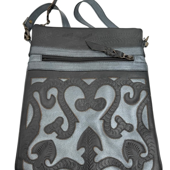 Leaders in leather Pig Alley tooled leather western crossbody bag new with tags - Picture 2 of 6
